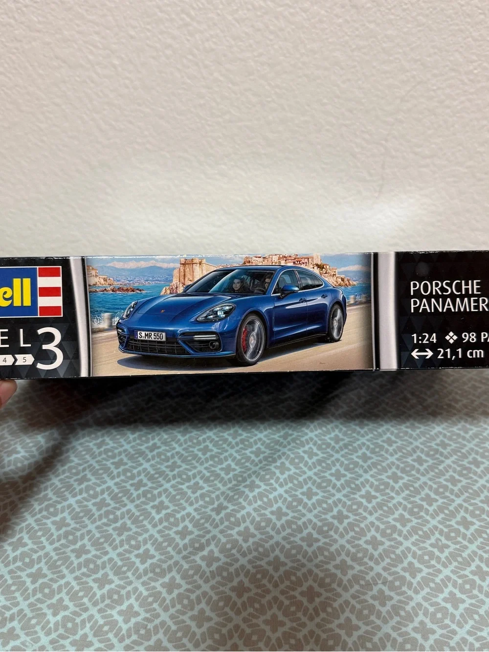 Revell Porsche Panamera Turbo 1:24 Model Kit Level 3 21.1cm MPN 07034